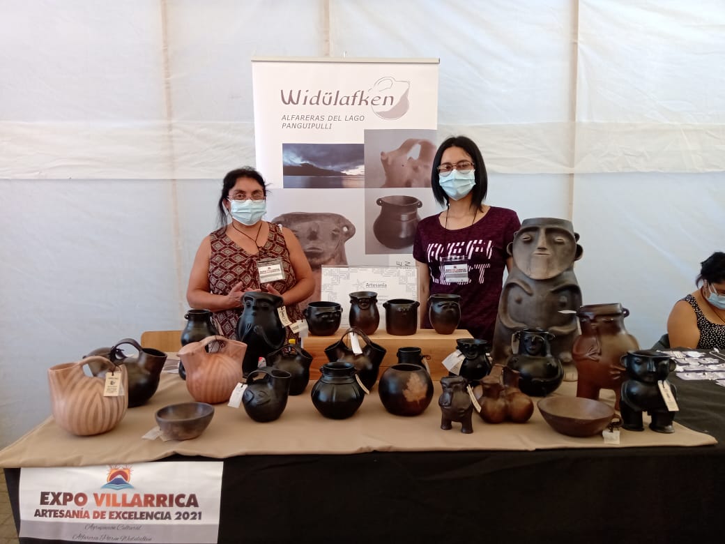 Alfareras de Panguipulli participaron de la segunda versión de la Expo Villarrica “Artesanía de Excelencia”