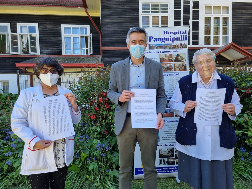 Municipalidad de Panguipulli firma convenio de colaboración con el Hospital Padre Bernabé de Lucerna