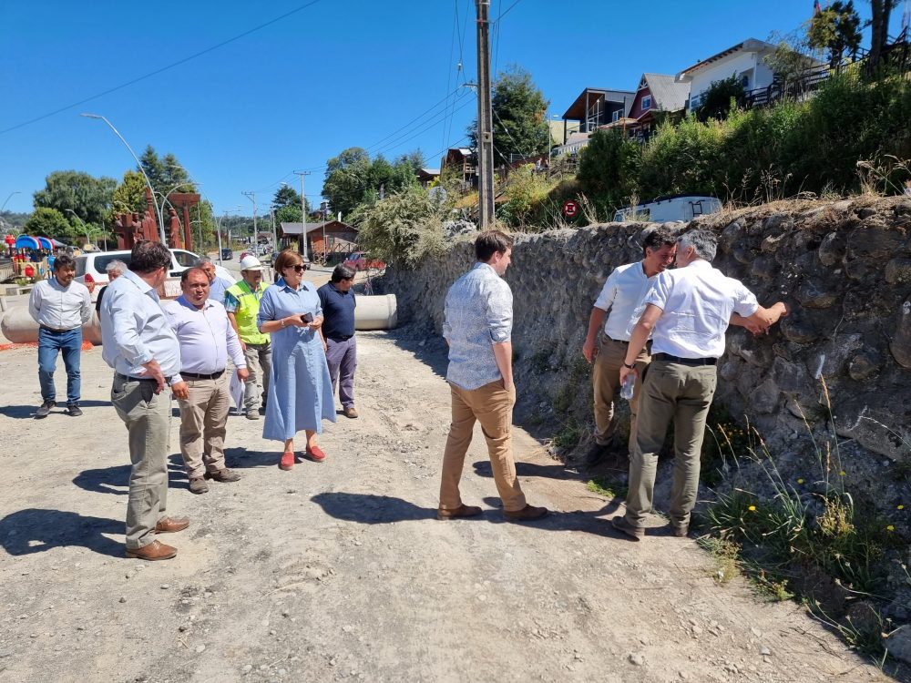 Panguipulli: Se logra aumento de obra para el «Mejoramiento pavimentación avenida costanera»