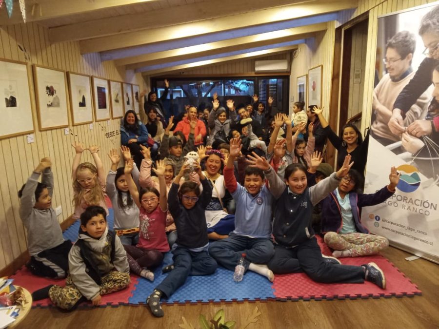 Niños de Lago Ranco disfrutaron de los relatos de la Cuentacuentos Sandra Huenupan
