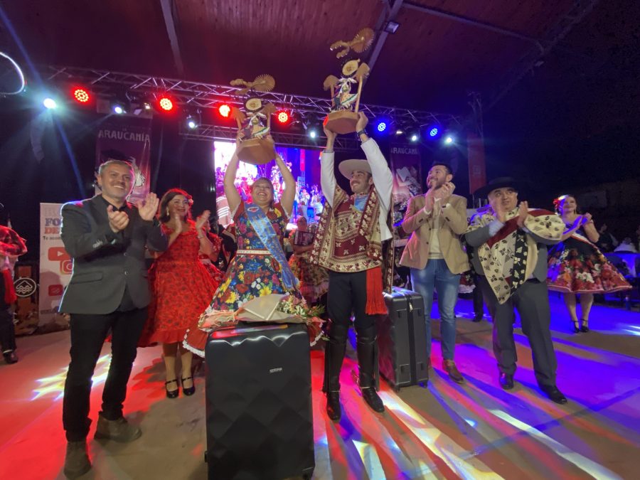 Pucón coronó a sus nuevos Campeones Regionales de Cueca Adulto 2024