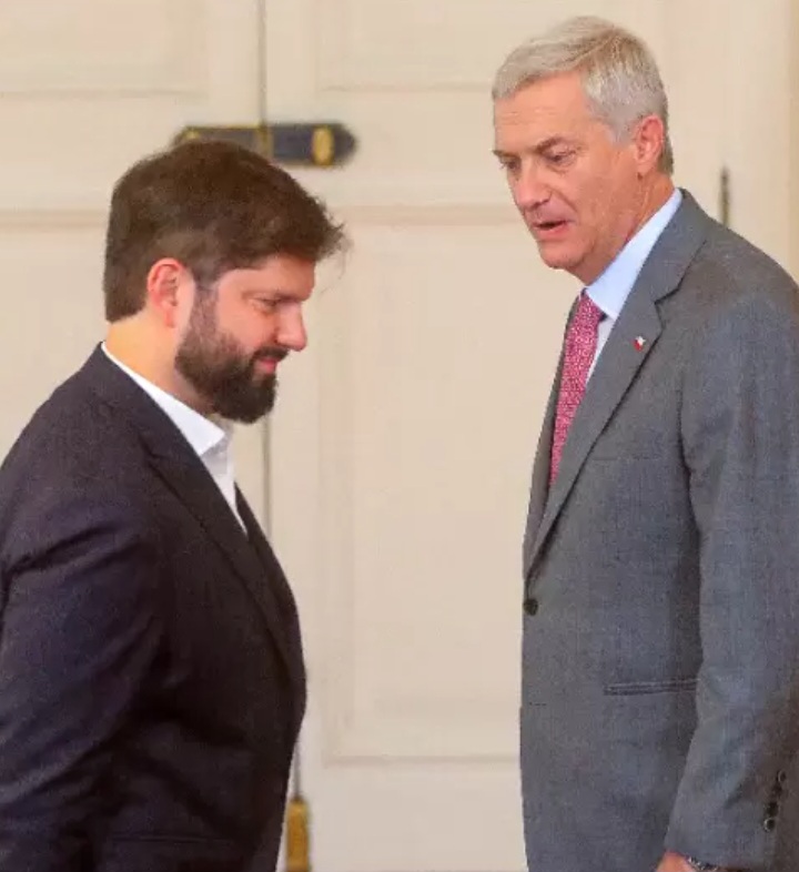 Polémica por norma que limita despidos: más de 32 mil funcionarios a contrata ingresaron durante el Gobierno de Boric